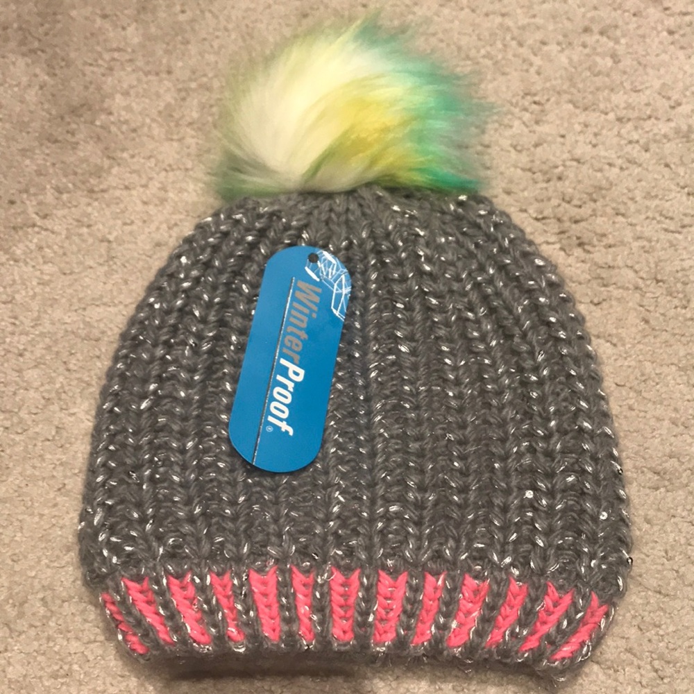 NEW**Girls Pom Pom Hat/size 7-16
